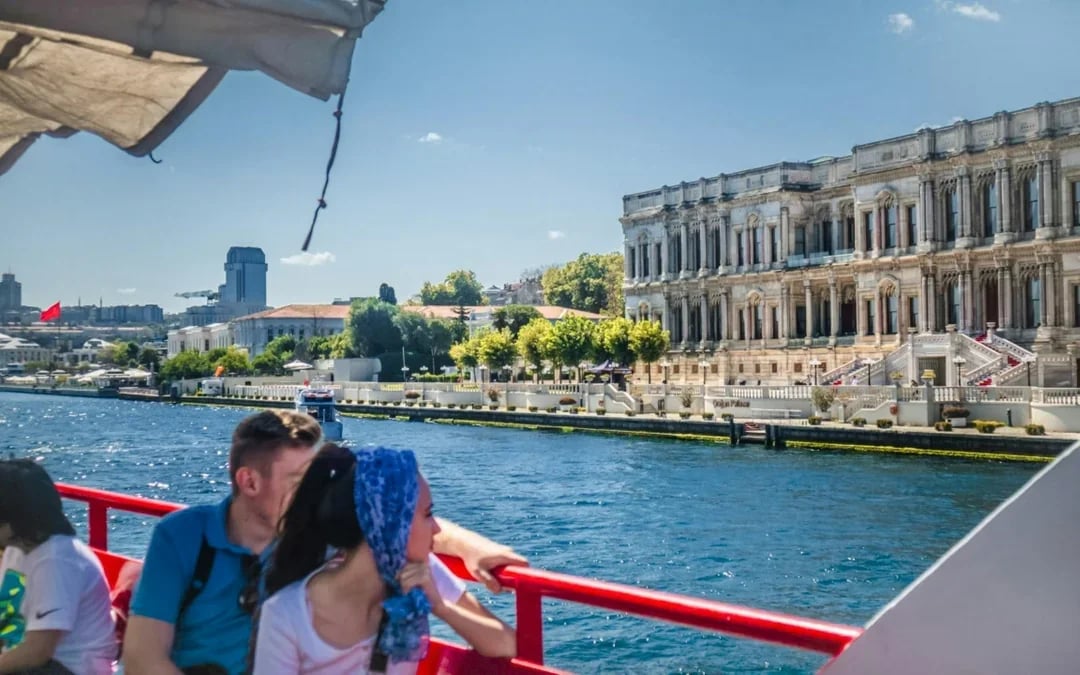 Bosphorus Essential Sightseeing Cruise Image 9