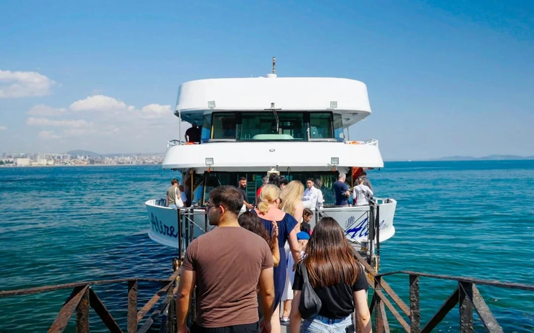 Bosphorus Golden Horn Cruise Image 2