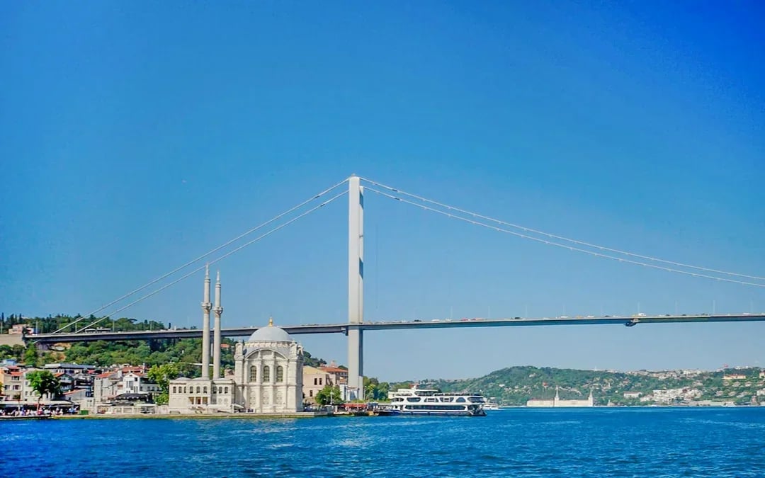 Bosphorus Golden Horn Cruise Image 6