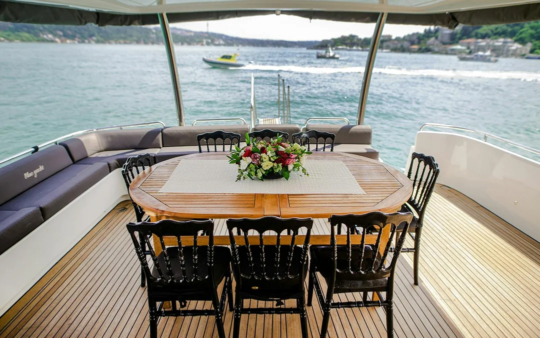 Bosphorus Private Luxury Yacht Cruise with Dinner, Drinks & Transfers Image 3
