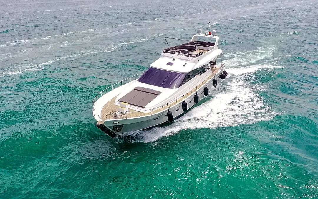 Bosphorus Private Luxury Yacht Cruise with Dinner, Drinks & Transfers Image 7