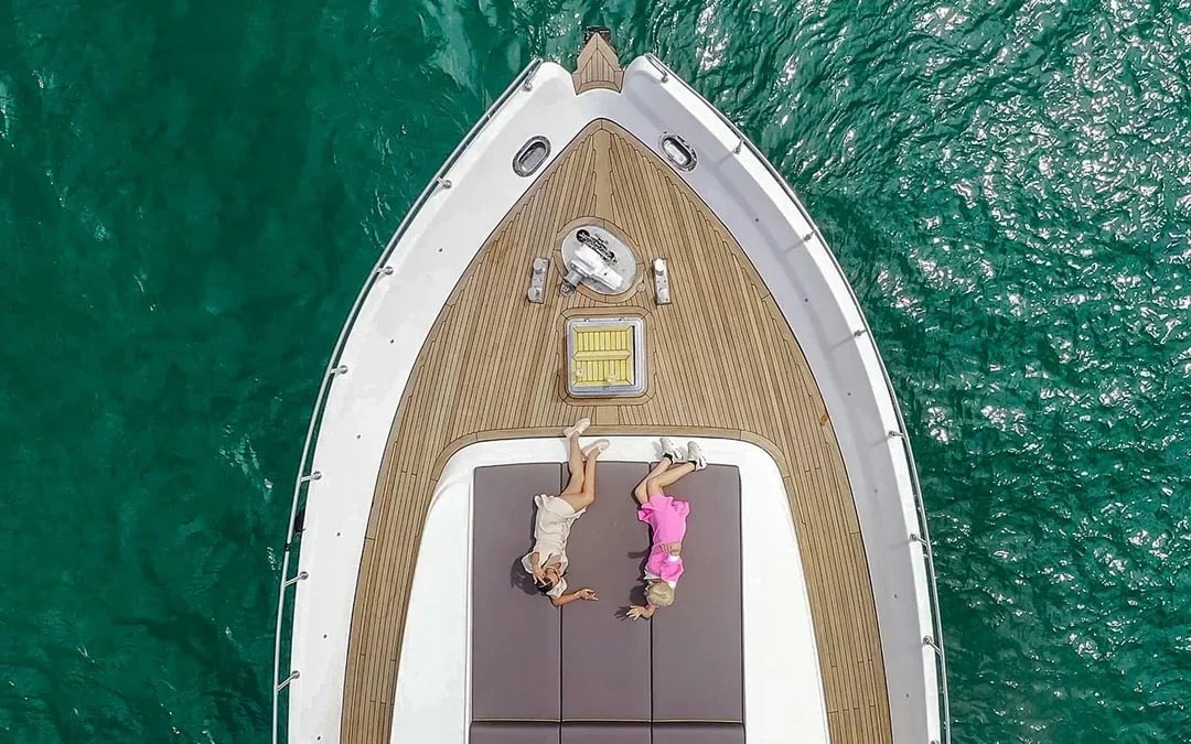 Bosphorus Private Luxury Yacht Cruise with Dinner, Drinks & Transfers Image 8