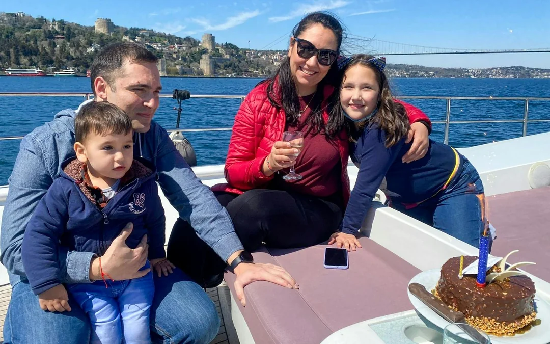 Bosphorus Yacht Cruise with Stopover on Asian Side Image 2