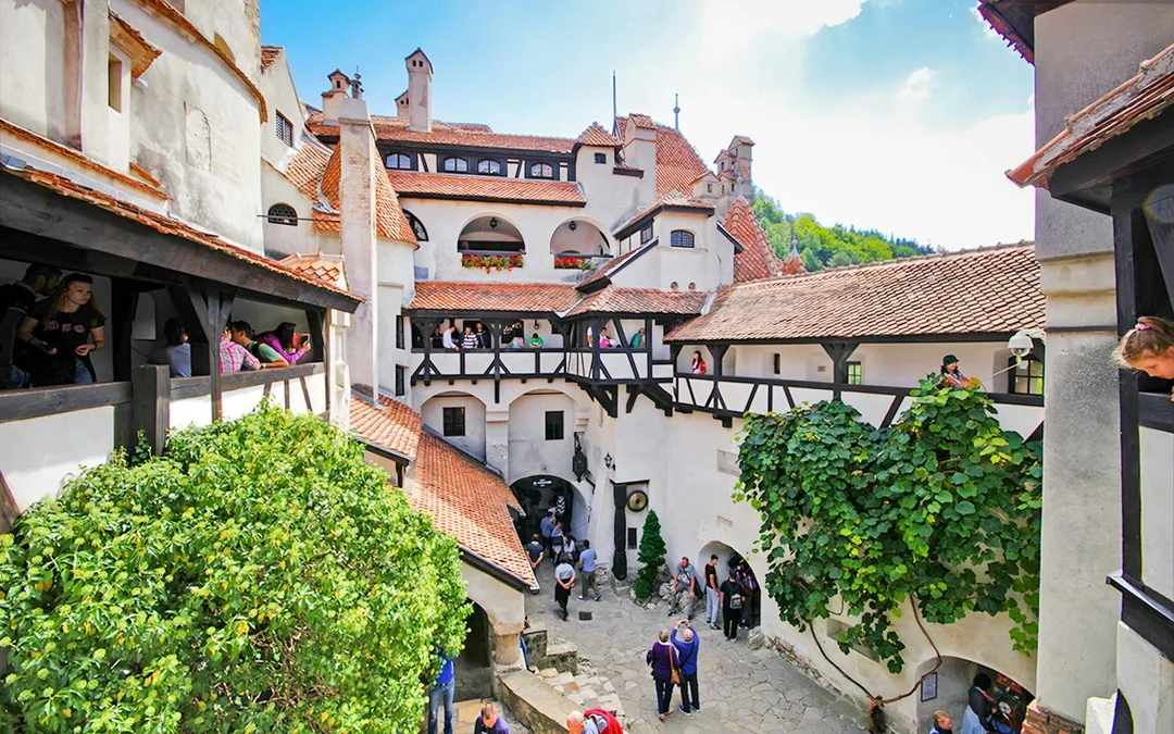 Bran Castle Guided Tour Image 3