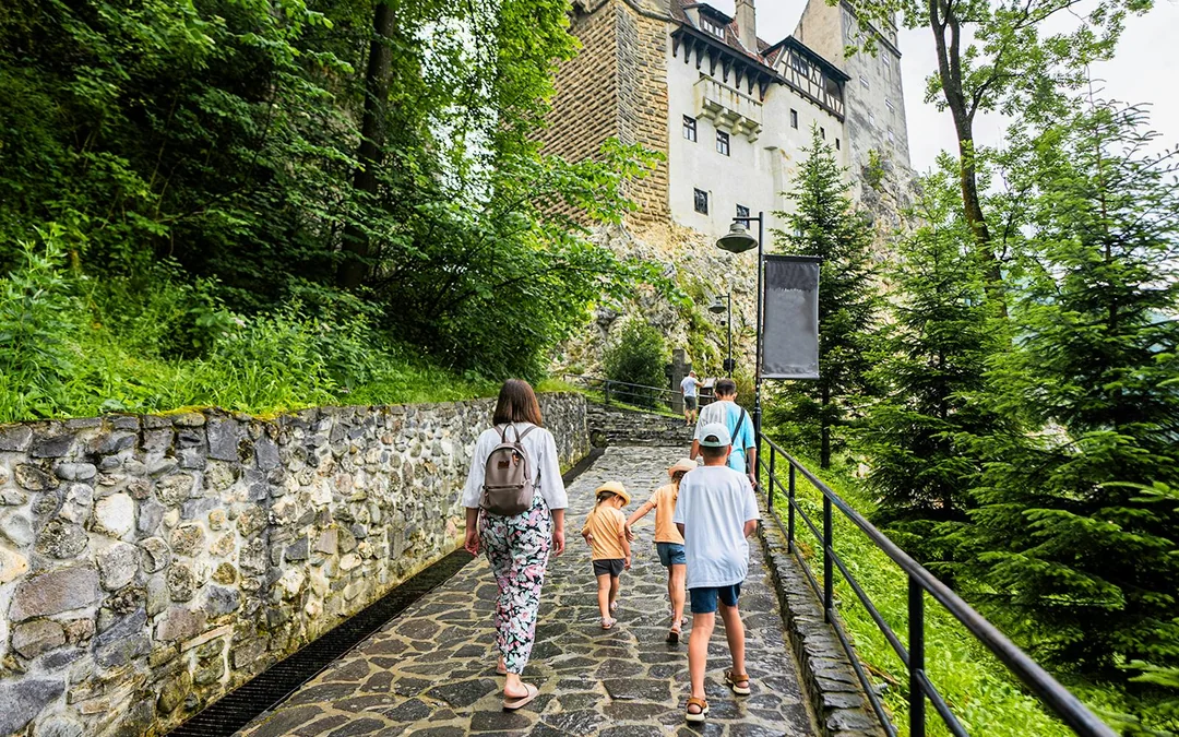 Bran Castle Multilingual Informative Audio Guide Tour Image 4