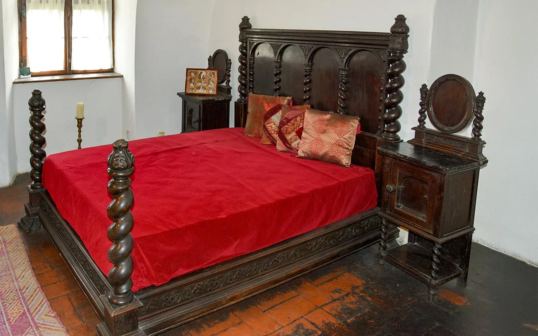 Bran Castle Multilingual Informative Audio Guide Tour Image 9