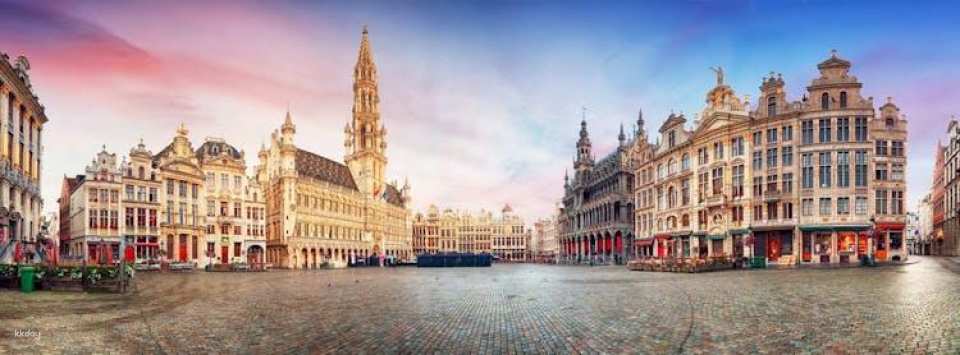 Brussels pass with hop-on ho-off tour, Atomium, Choco Story and more