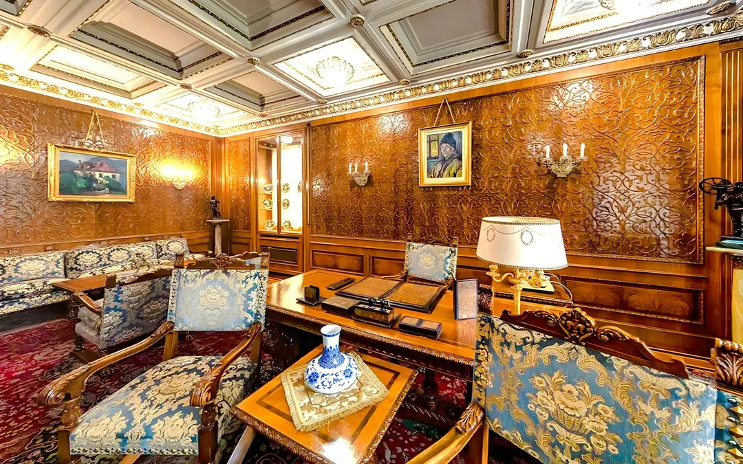 Bucharest: Palace of Parliament, Ceaușescu Mansion & Village Museum Guided Tour with Transfers Image 3