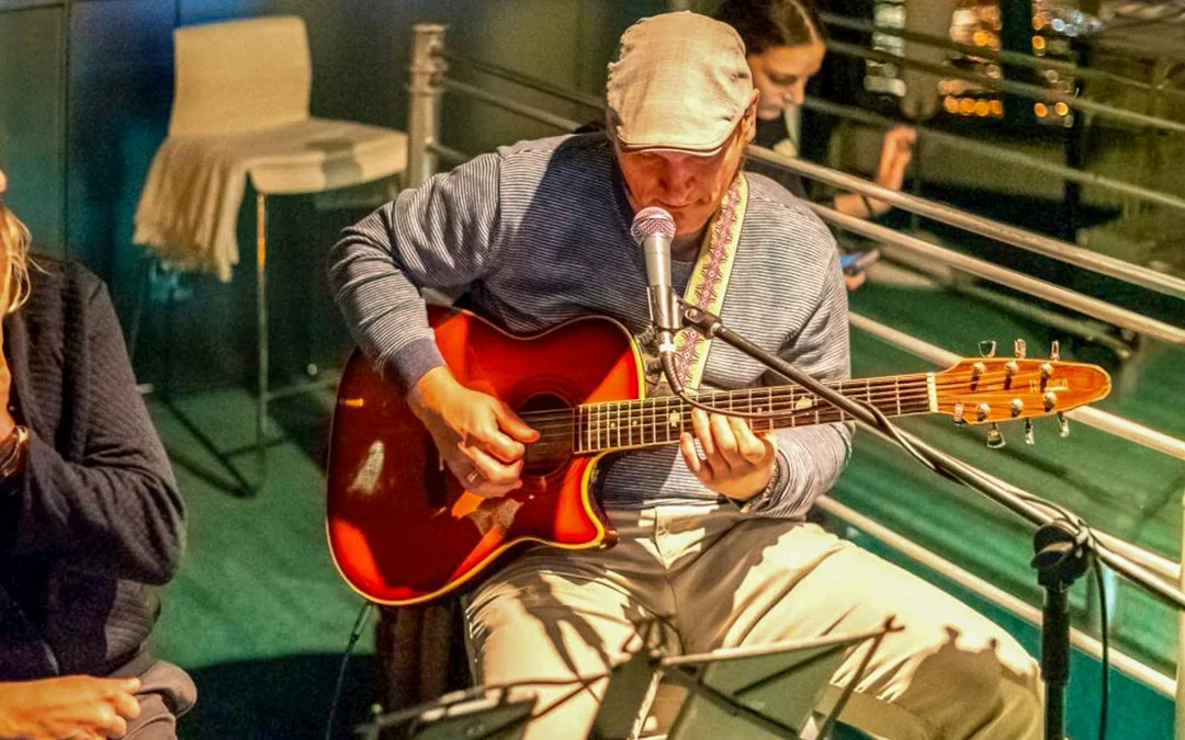 Budapest Danube River Candlelit Dinner Cruise with Live Music Image 5