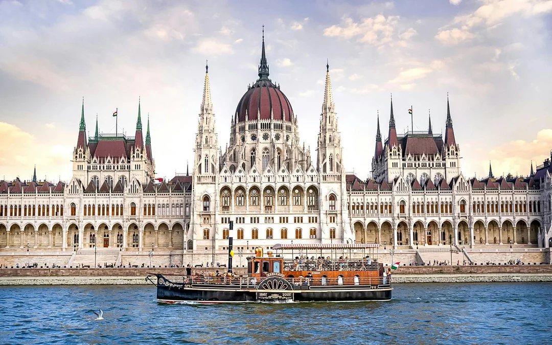 Budapest Danube River Cruise in a Historic Paddle Steamer Image 5