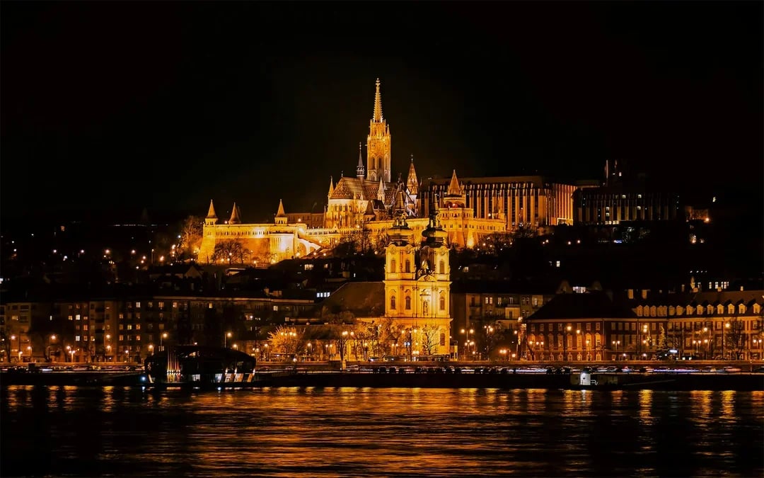 Budapest Danube River Evening Cruise with Live Music Image 10