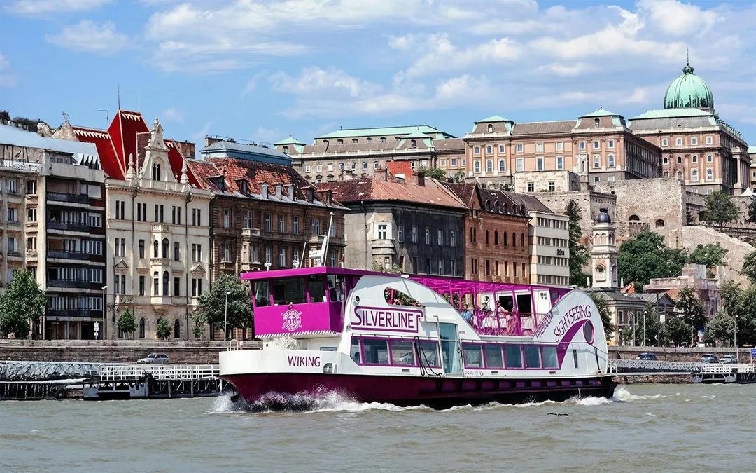 Budapest Danube River Nighttime Sightseeing Cruise with Unlimited Slushy Image 1