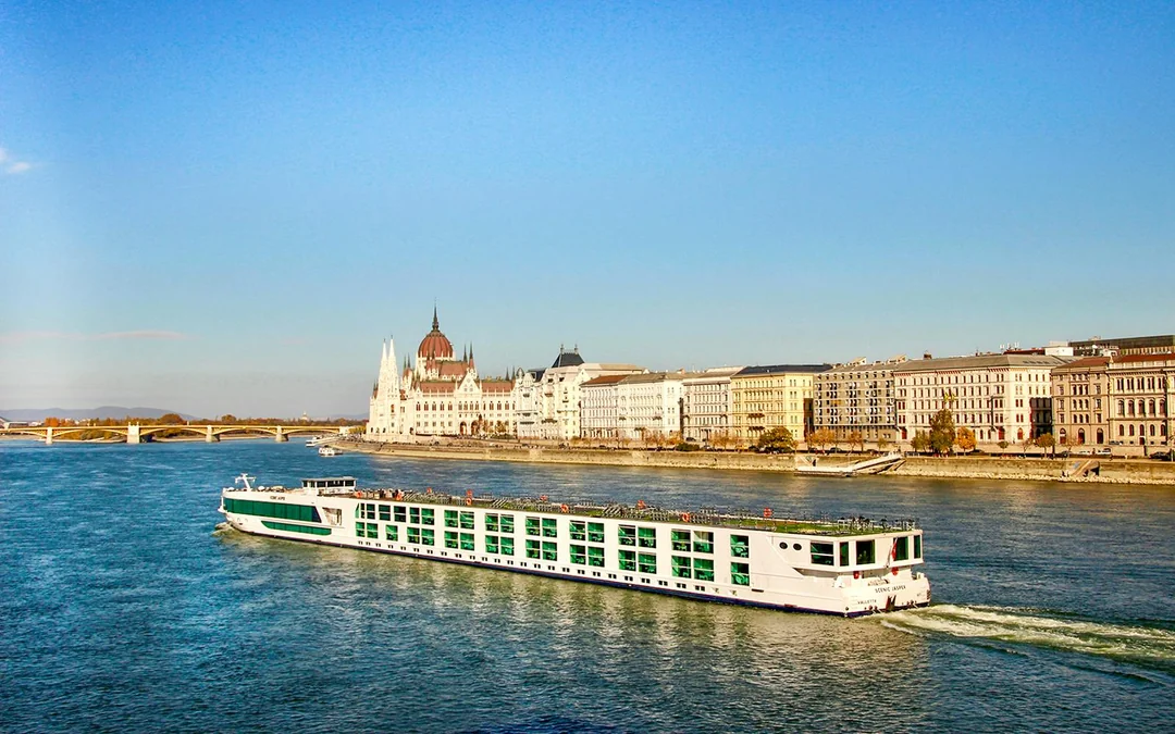 Budapest Danube River Sightseeing Cruise Image 2