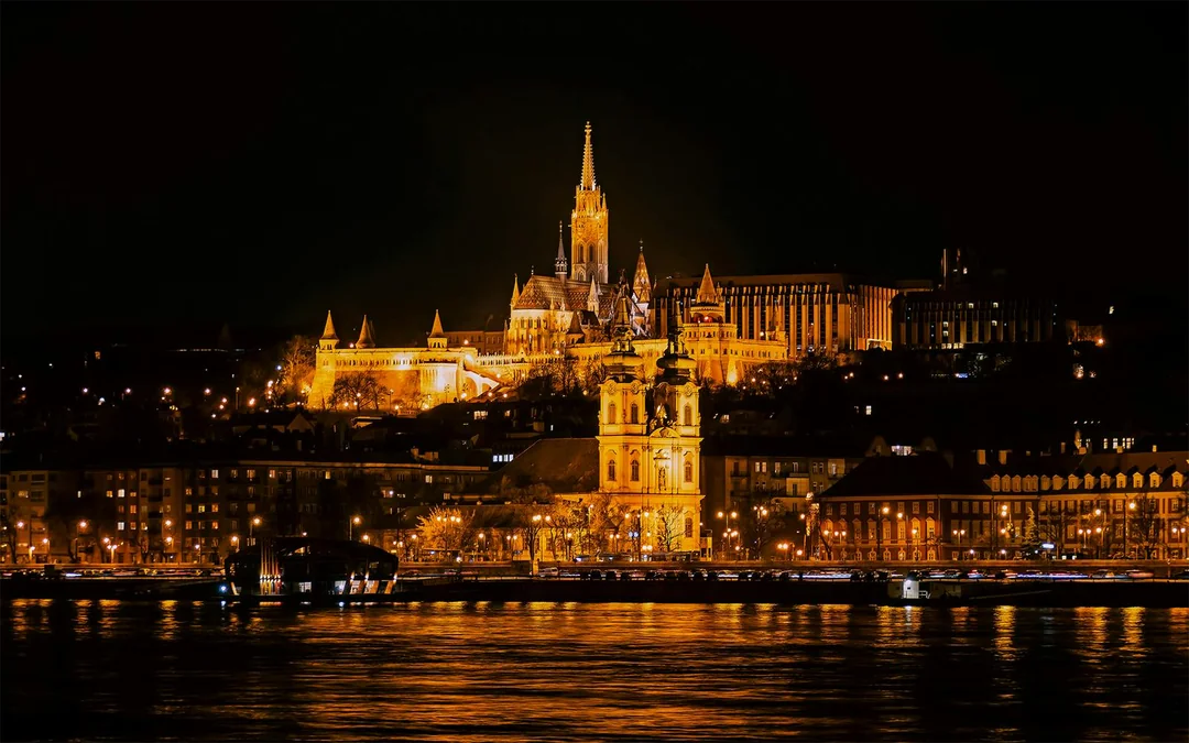Budapest Danube River Sightseeing Cruise Image 7