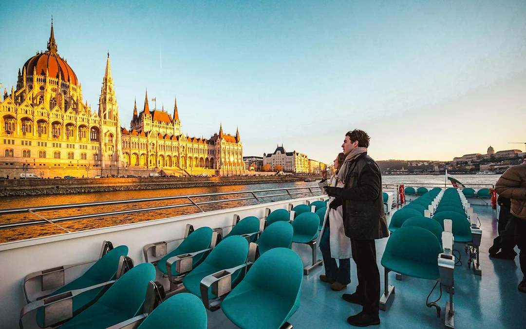 Budapest Danube River Sunset Cruise with Drinks Image 3