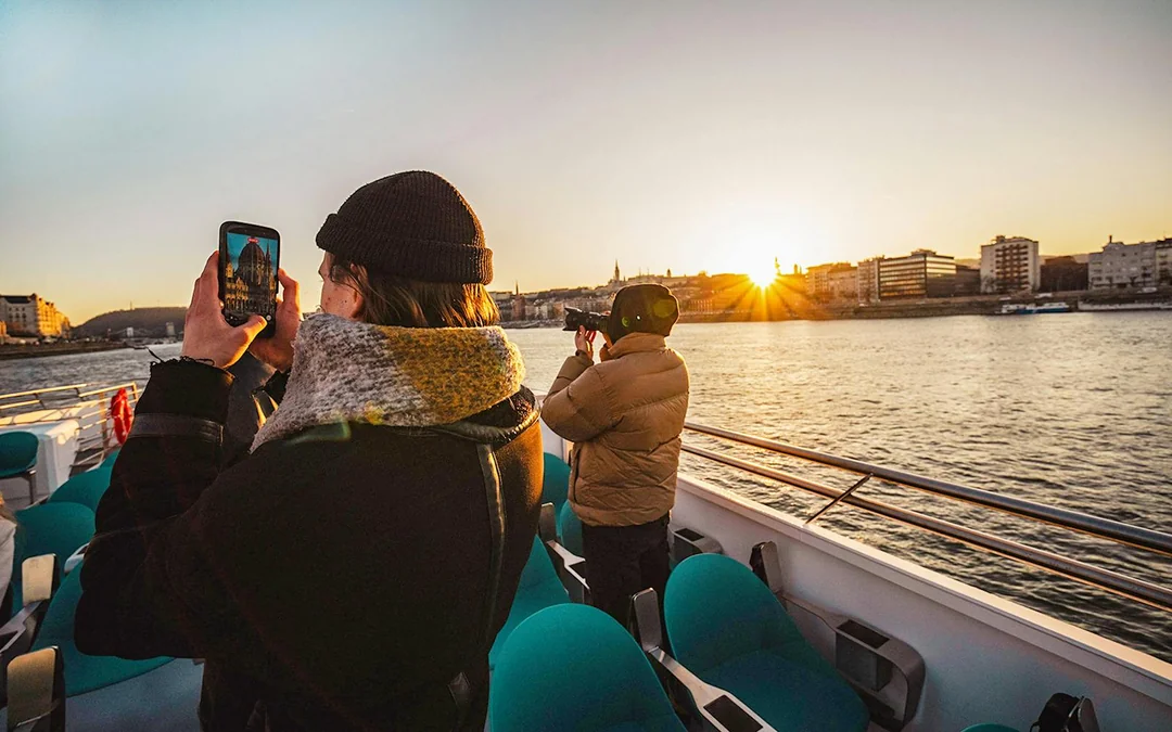 Budapest Danube River Sunset Cruise with Drinks Image 5