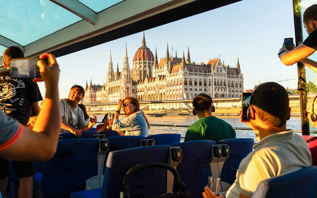 Budapest Danube River Sunset Cruise with Drinks Image 6