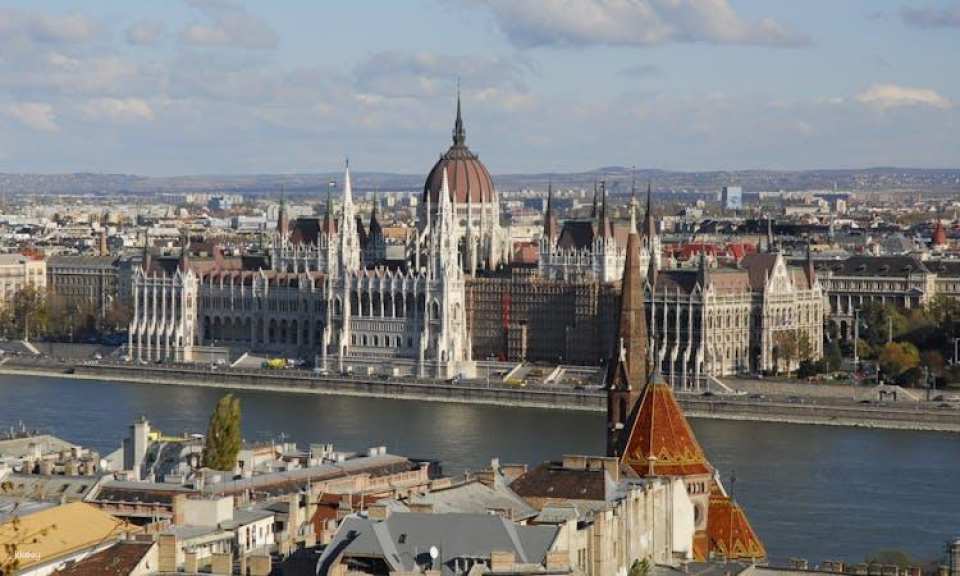Budapest grand city tour with Parliament visit
