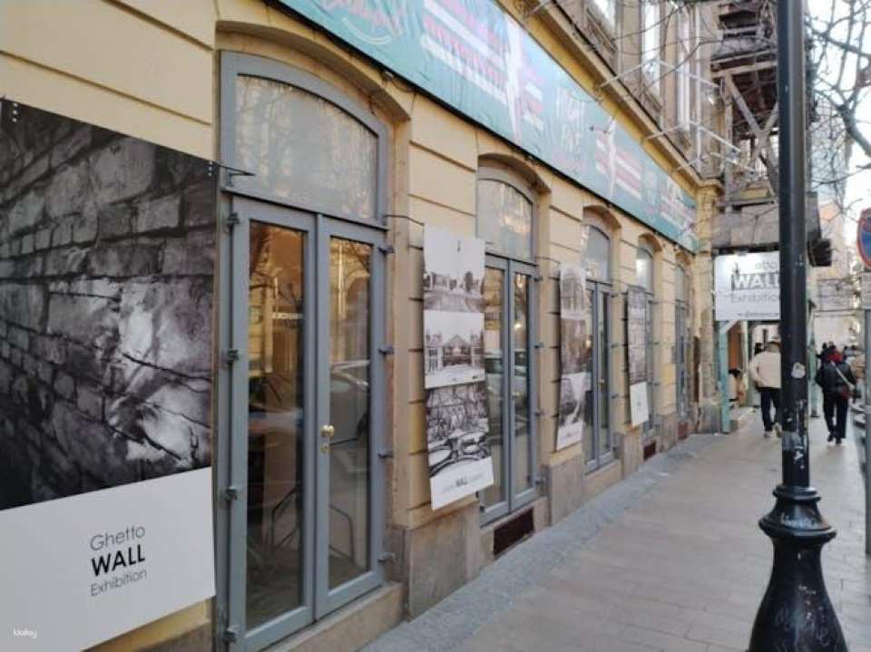 Budapest Jewish Ghetto Wall exhibition with history guide