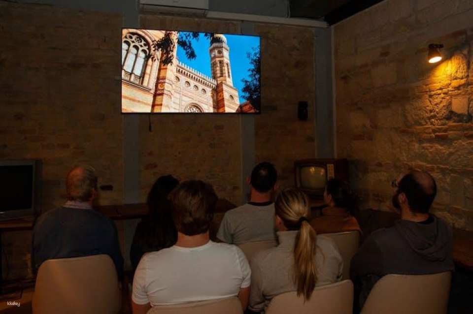 Budapest Jewish Ghetto Wall exhibition with history guide