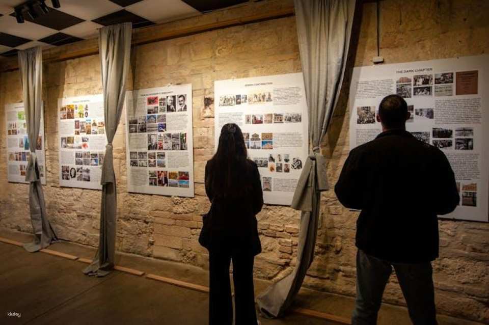 Budapest Jewish Ghetto Wall exhibition with history guide