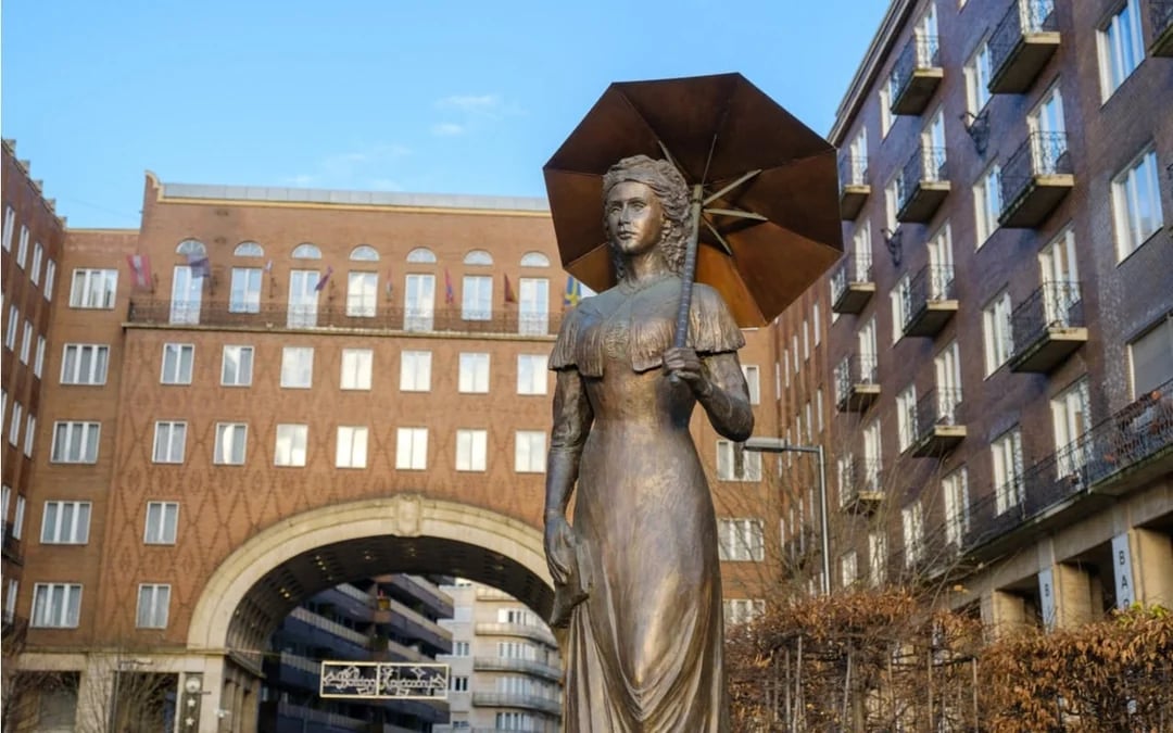 Budapest's Jewish Quarter: Self-Guided City Exploration Game Image 6