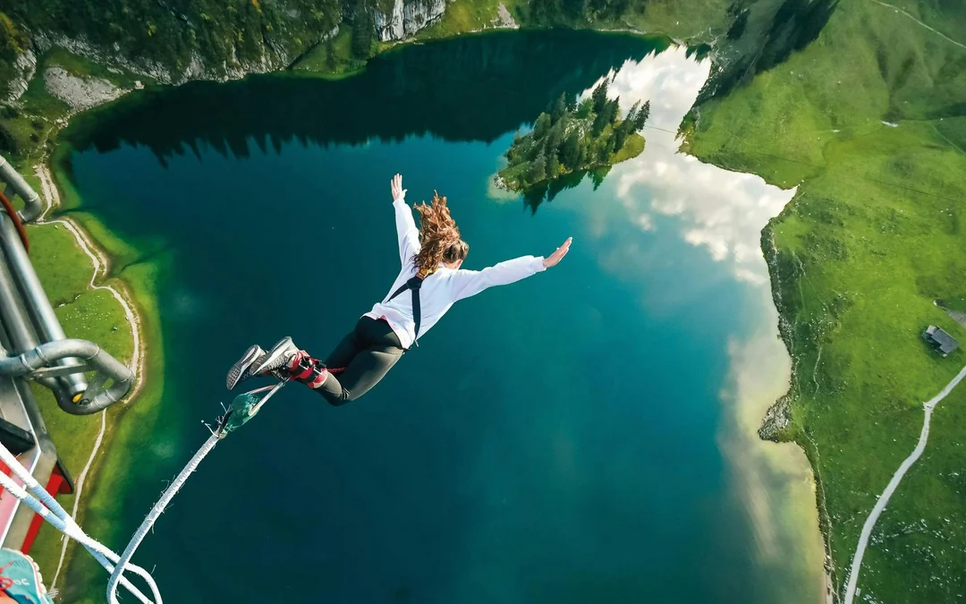 Bungy Jump Stockhorn with Gondola Ticket Image 5