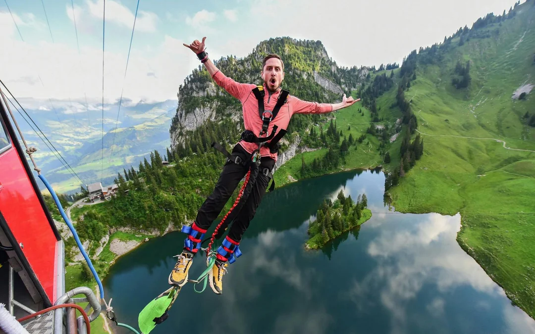 Bungy Jump Stockhorn with Gondola Ticket Image 6