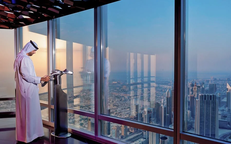 Burj Khalifa Sunset Tickets: At The Top (Level 124 & 125) Image 3