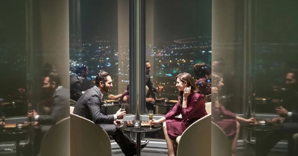 Burj Khalifa - The Lounge