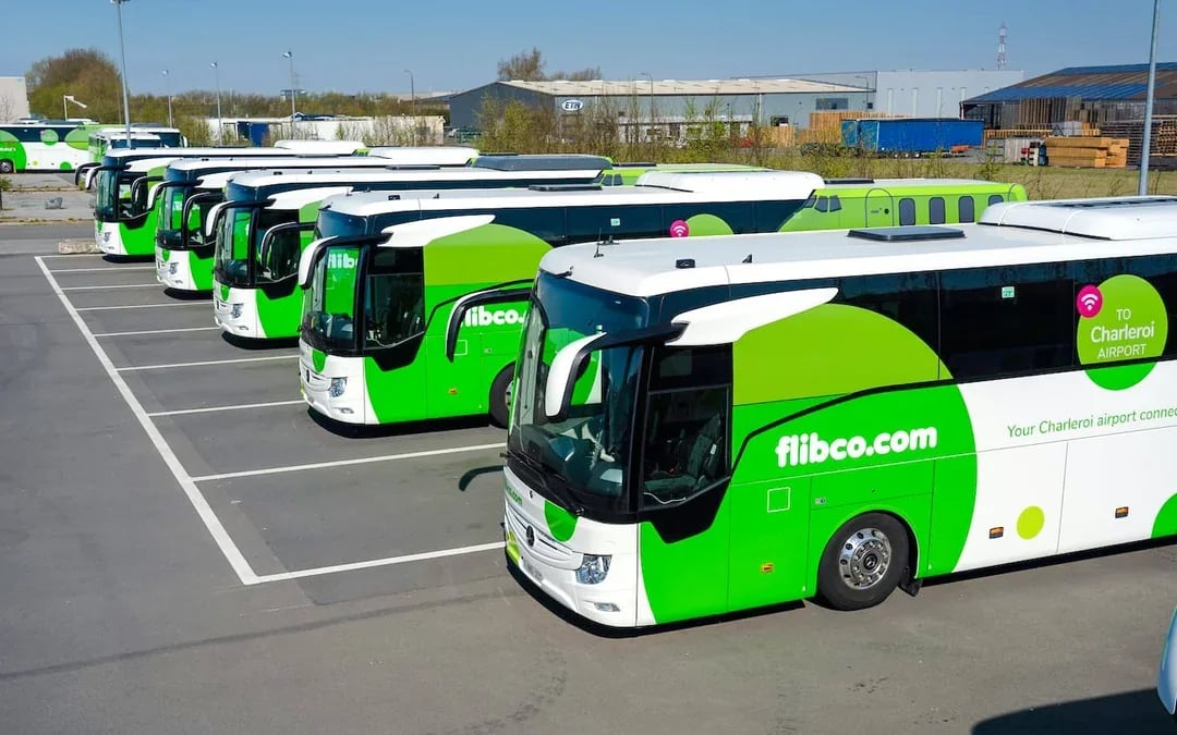 Bus Transfer: Flibco Transfers Between London Stansted Airport & London City Image 2