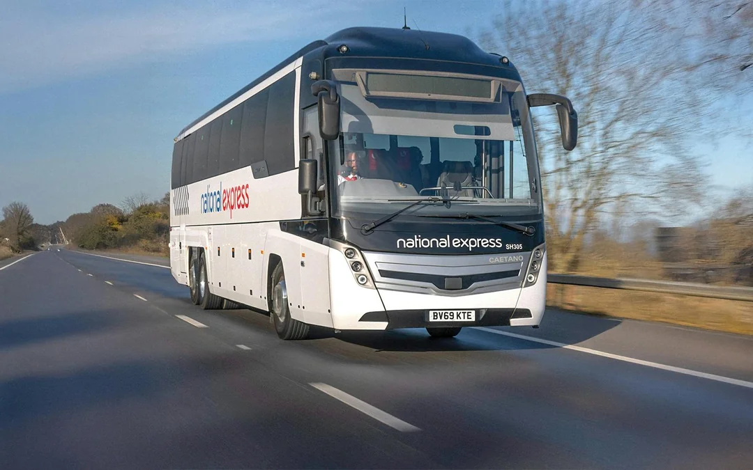Bus Transfers: Gatwick Airport to/from London Victoria Station Image 3