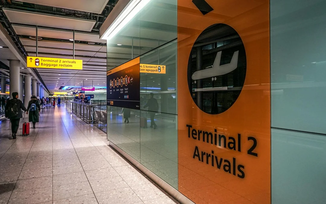 Bus Transfers: London Heathrow Airport to/from Oxford by The Airline Image 3