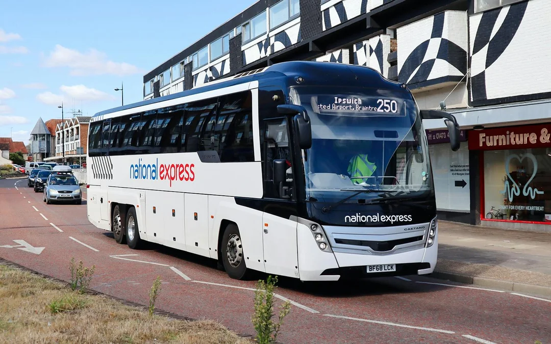 Bus Transfers: Luton Airport to/from London Victoria Station by National Express Image 3