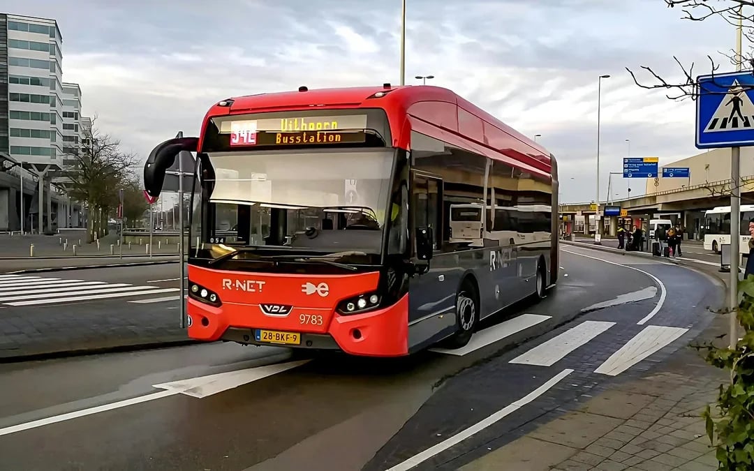 Bus Transfers: Schiphol Airport to/from City Center by Amsterdam Airport Express Image 5