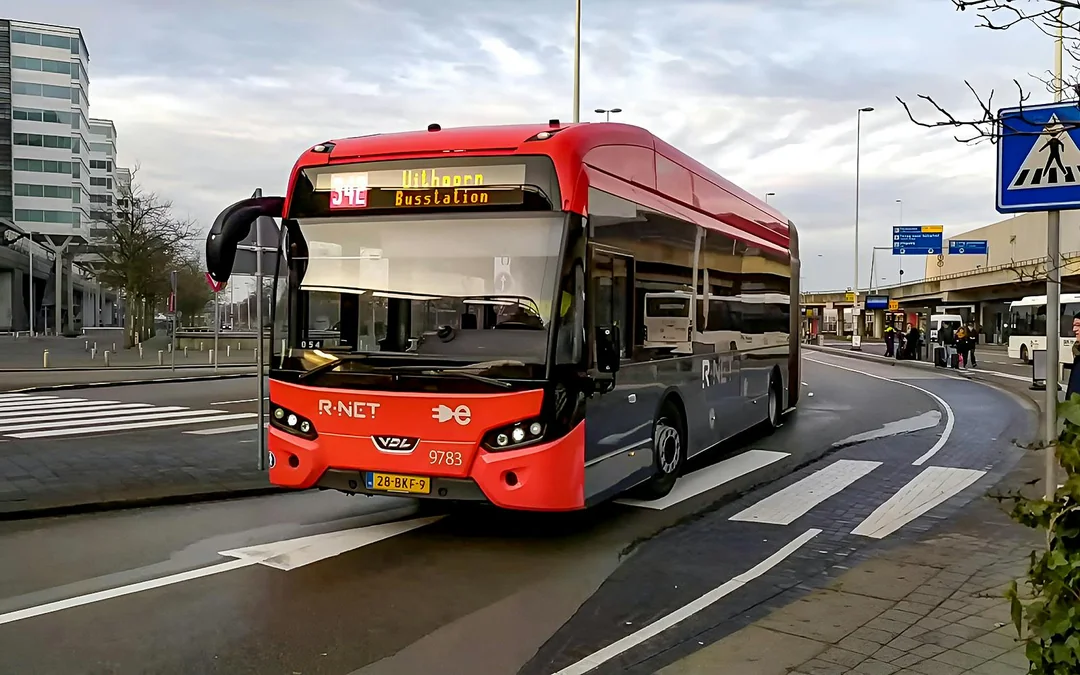 Bus Transfers: Schiphol Airport to/from City Center by Amsterdam Airport Express Image 5