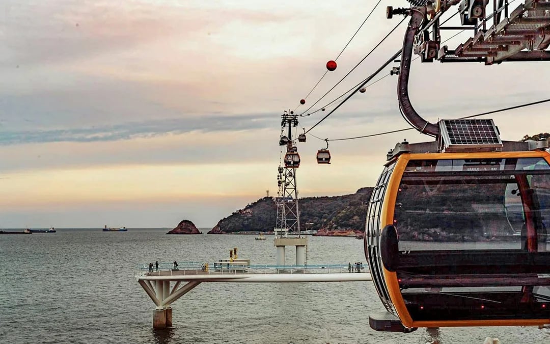 Busan Air Cruise Cable Car Round-Trip Tickets Image 5