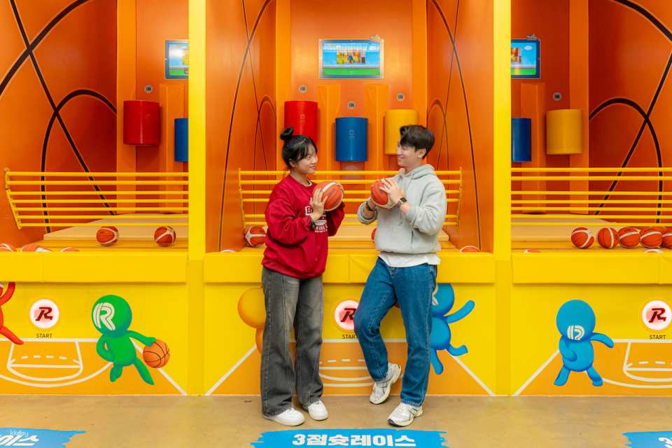 Busan | Running Man Experience & Dynamic Maze Admission Ticket