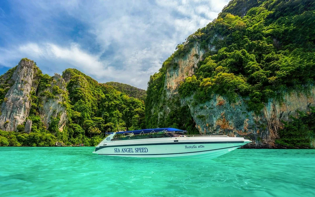 By Speedboat: PhiPhi, Khai Island, Pi Leh Lagoon & Viking Cave Tour with Park Fees Image 1