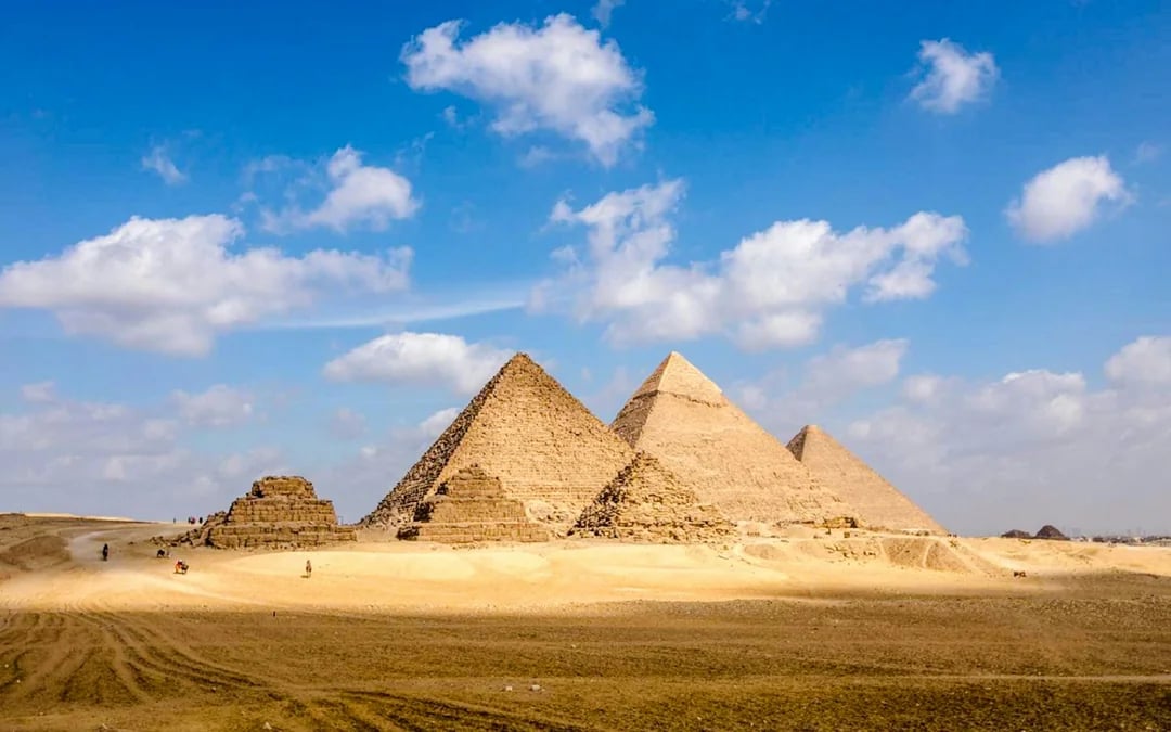Cairo Guided Tour: Giza Pyramids, Sphinx, Grand Egyptian Museum & Khan El Khalili Image 4