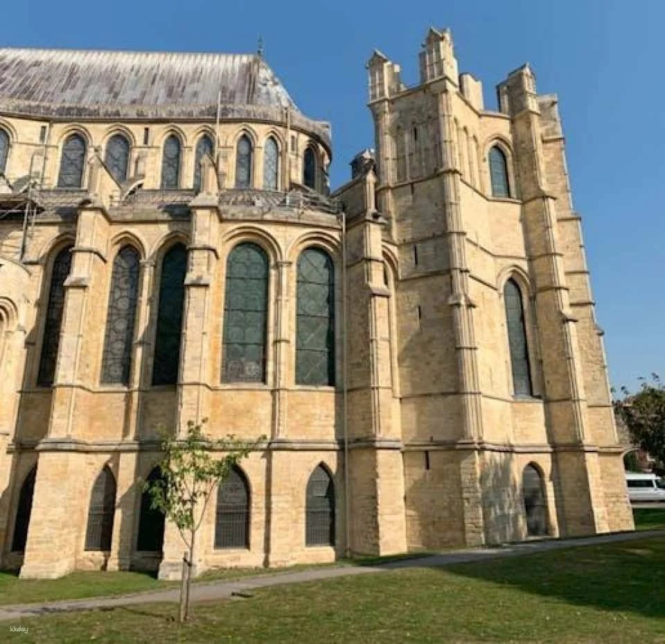 Canterbury, Dover Castle and White Cliffs Guided Day tour from London