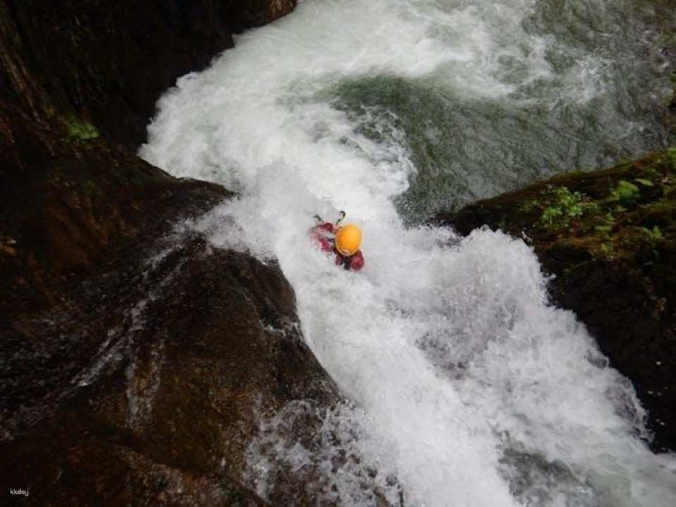 Canyoning beginner tour through the Alpenrosen Canyon