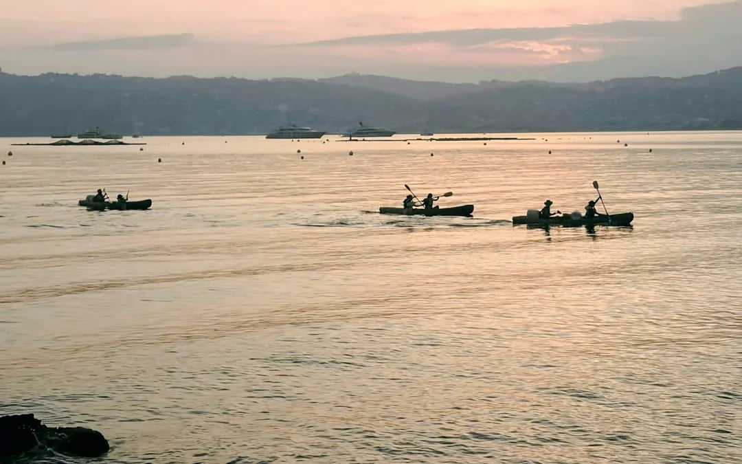 Cap d'Antibes and Billionaires' Bay Guided Kayak and Snorkeling Tour with Picnic or Aperitif Image 7