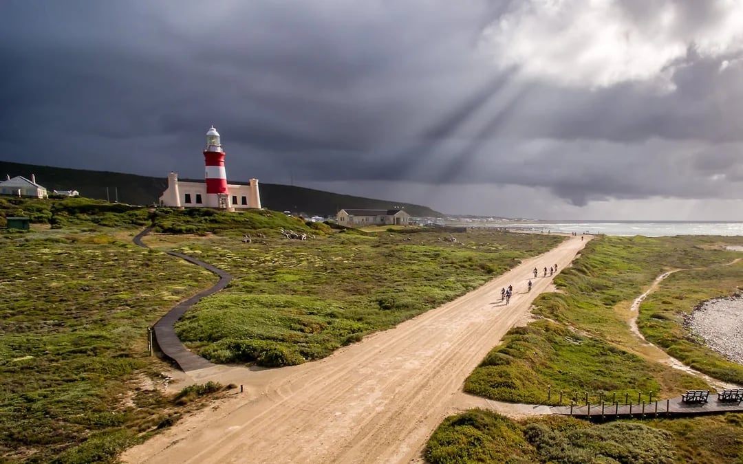 Cape Agulhas Private Day Tour from Cape Town with Parrie the Stingray and Waenhuiskrans Cave Image 2