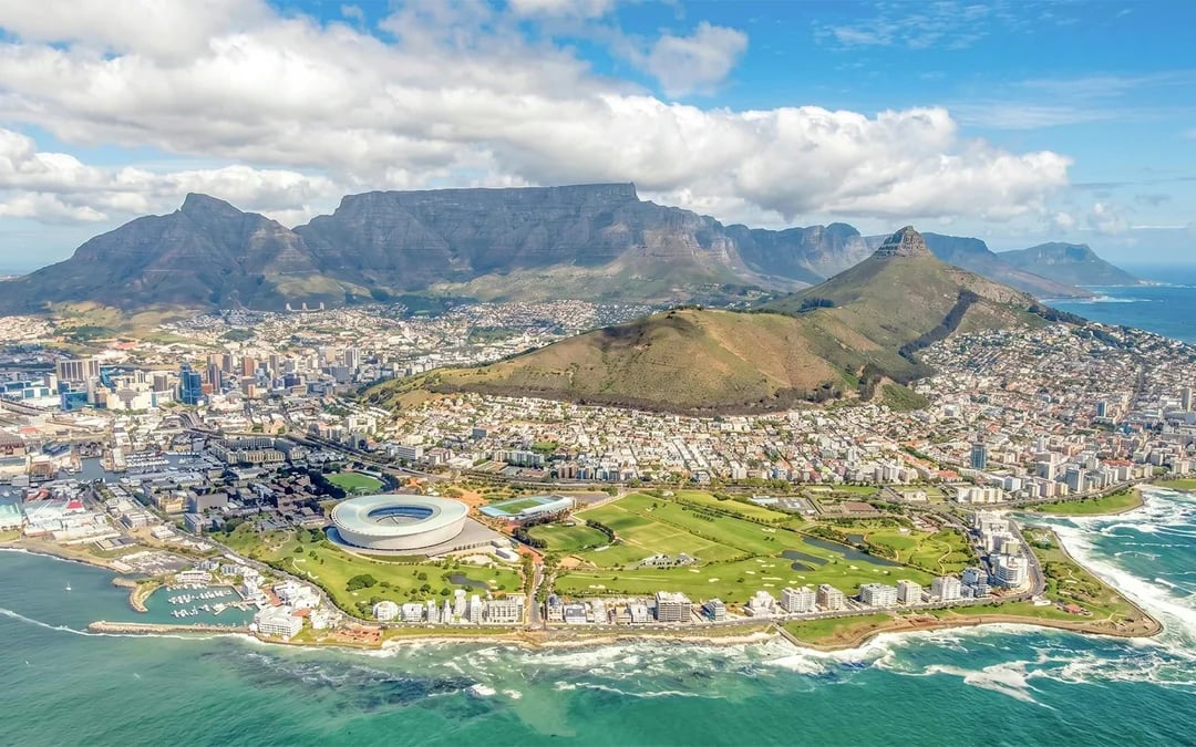 Cape Town: Private Full Day Tour of Table Mountain and Robben Island with Hotel Transfers and Entry Tickets Image 4
