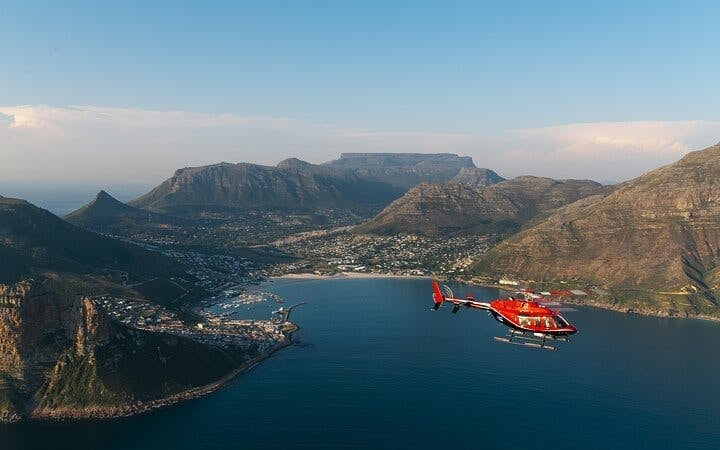 Cape Town: Scenic Helicopter Flight and Private Cape Peninsula Tour with Wine Tasting and Lunch Image 3