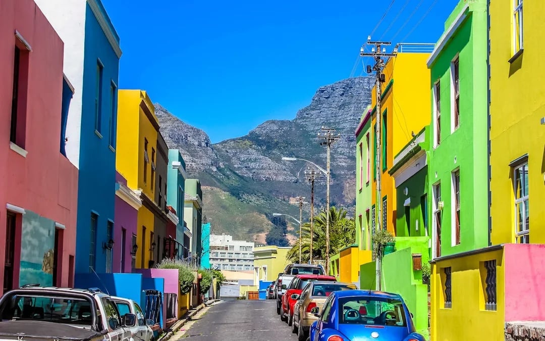 Cape Town Walking Tour of Historical Sites and African Lunch at AfroDeli Eatery Image 2
