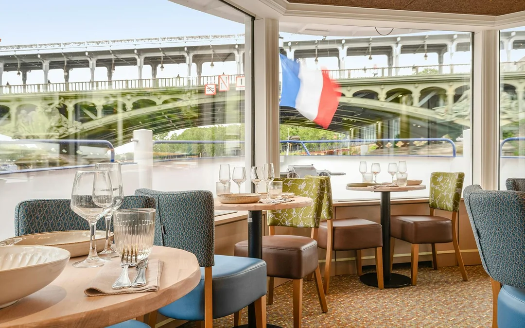 Capitaine Fracasse Seine River Dinner Cruise Image 2