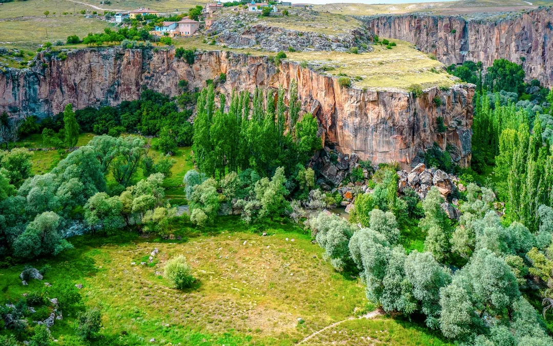 Cappadocia 1 of 3 Valleys Sunrise Hot Air Balloon Tour with Breakfast & Transfers Image 4