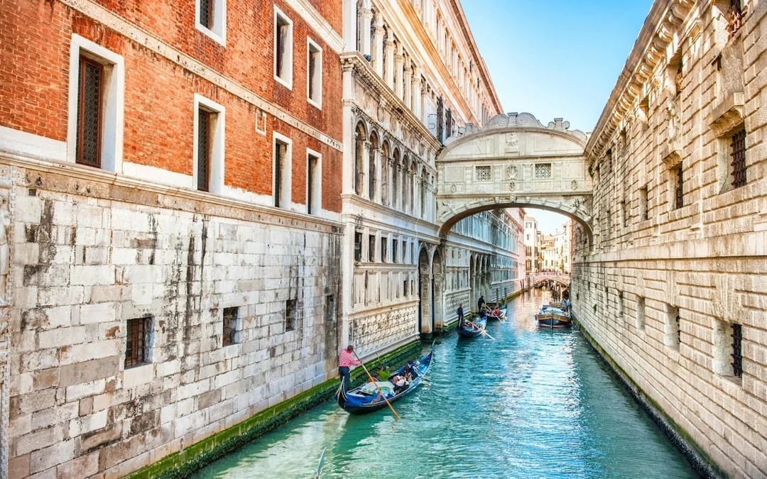 Casanova's Venice: Self-Guided City Exploration Game Image 3